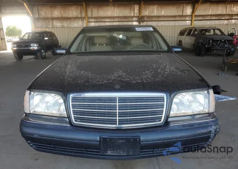 1999 Mercedes-Benz S 320W z USA, uszkodzony, nr VIN WDBGA32G4XA403795